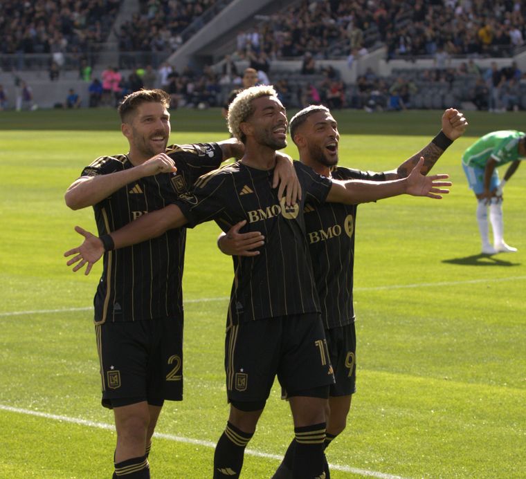 Hugo Lloris Shines in MLS Debut, Propelling LAFC to Historic Season Opener Victory
