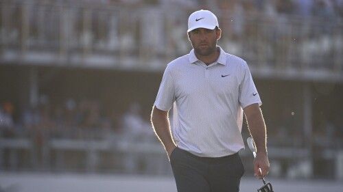 Scheffler's 72-Foot Bomb Highlights Late Charge at Phoenix Open