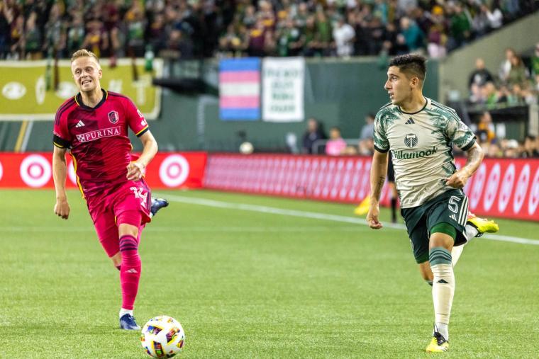 Evander's Last-Second Golazo Secures Thrilling 4-4 Draw for 10-Man Portland Timbers Against St. Louis CITY SC