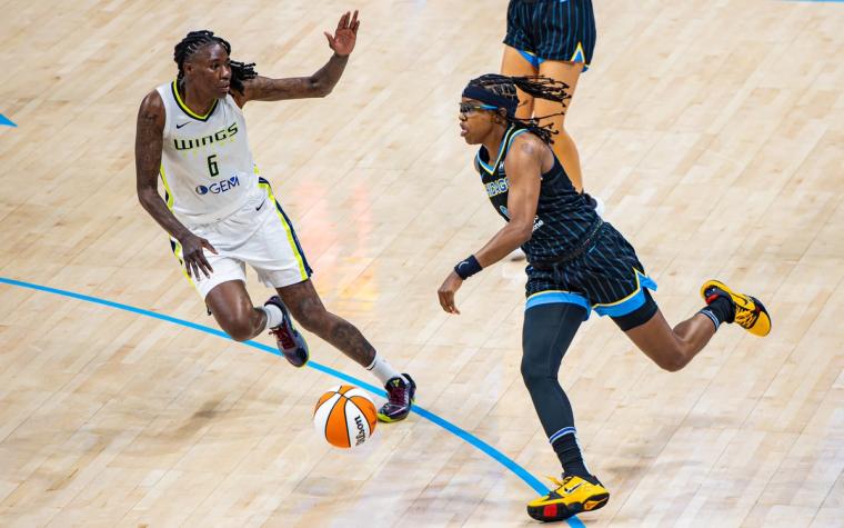 Arike Ogunbowale Shines as Dallas Wings Triumph Over Chicago Sky