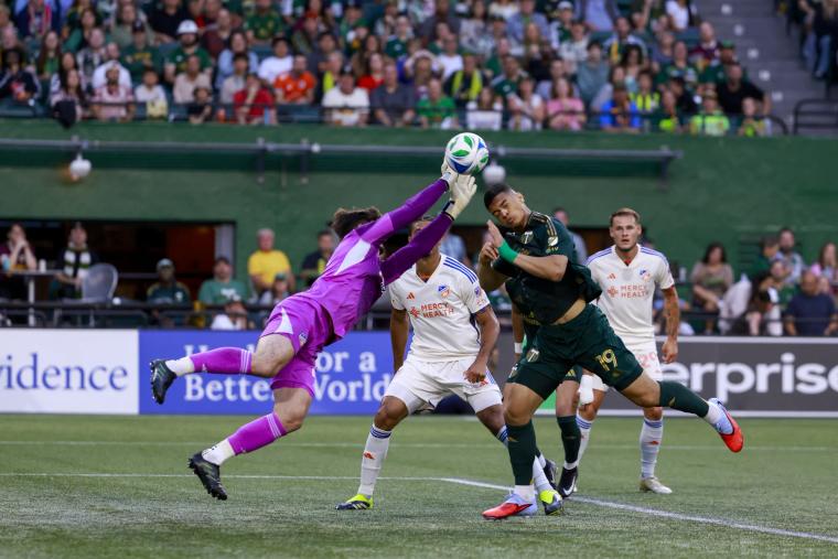 Evander’s Return Turns Electric: Cincinnati’s Victory in Portland Proves They’re Built for the Big Stage