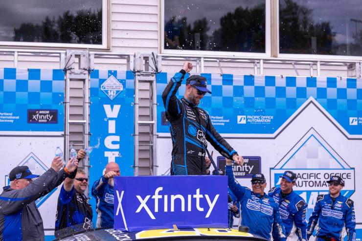 Van Gisbergen's Last-Minute Triumph at Portland International Raceway