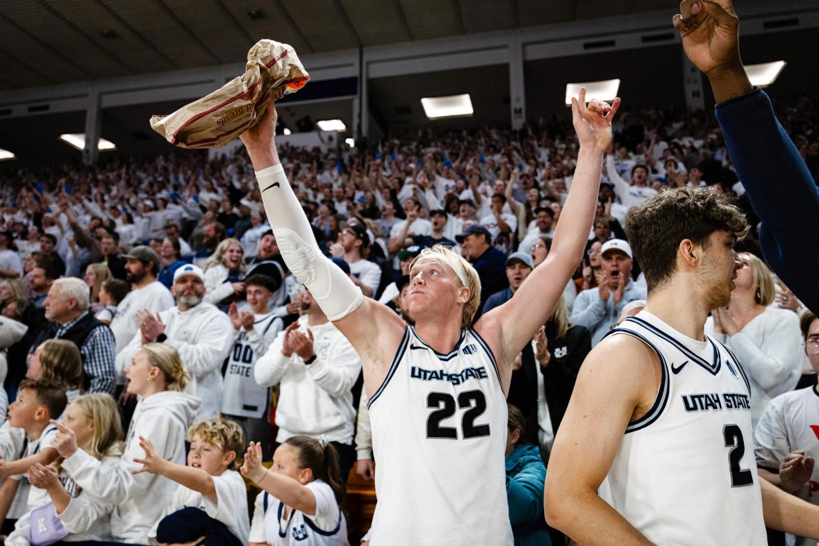 Unbreakable Culture, Unbelievable Finish: Ian Martinez Lifts Utah State in Wild Comeback vs. Boise State