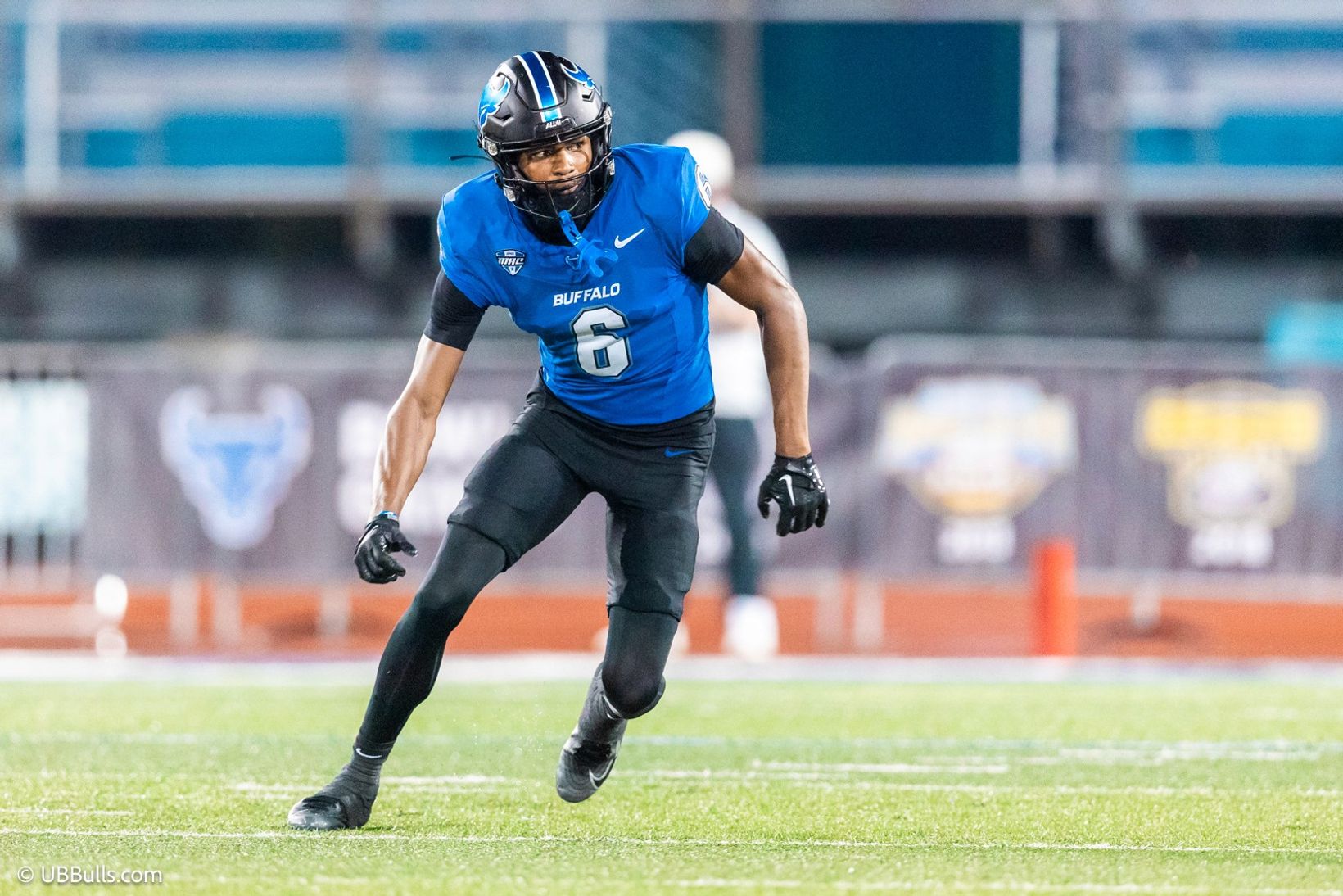 Chance Morrow’s Third TD Catch Lifts Buffalo Past UAlbany 21–17 in a Thursday Dogfight