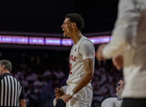 Temple Stuns No. 18 Memphis with Gritty Home Victory Behind Dominant Rebounding Effort