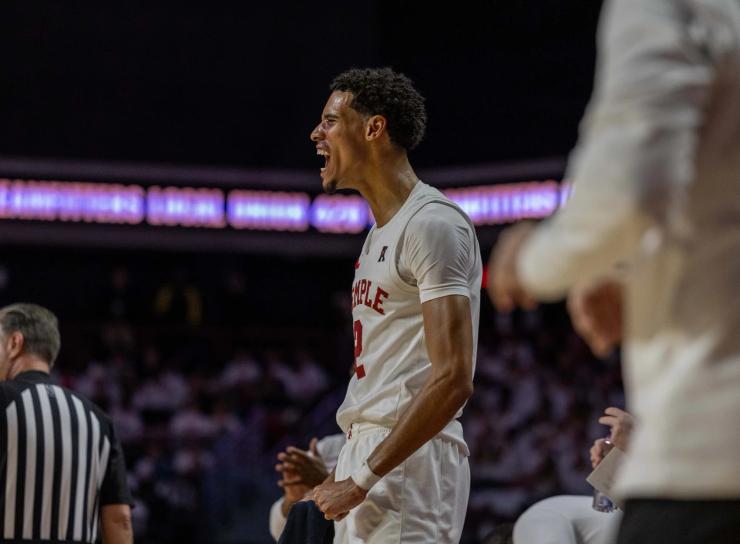 Temple Stuns No. 18 Memphis with Gritty Home Victory Behind Dominant Rebounding Effort