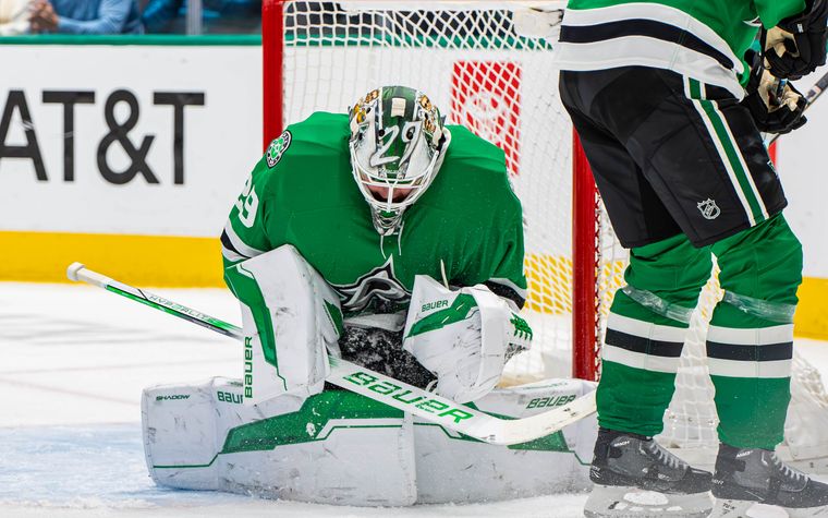 Oettinger Shines as Stars Shut Out Wild in Statement Win