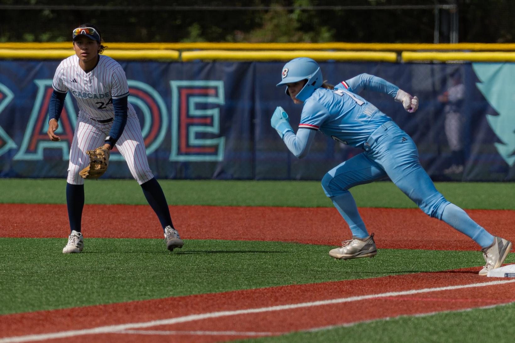 Wide action Chicago Bandits vs Portland Cascade — Photo Credit: Aaron Leopold/Undrafted
