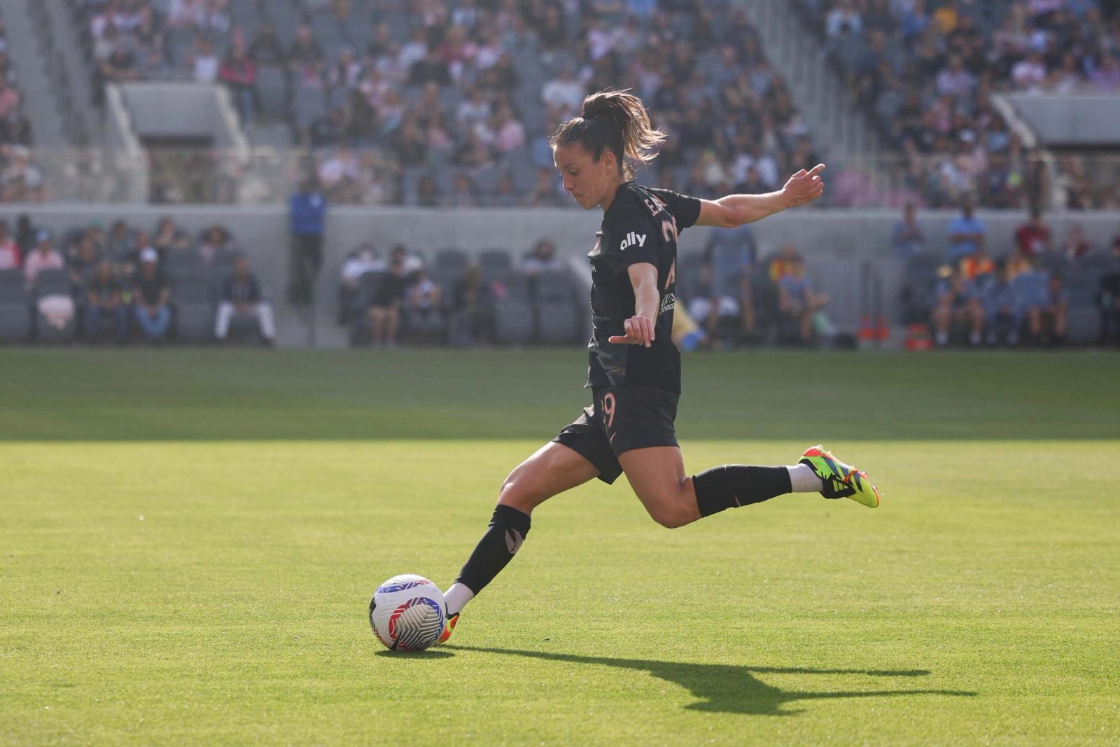 Elizabeth Agazaryan/Undrafted