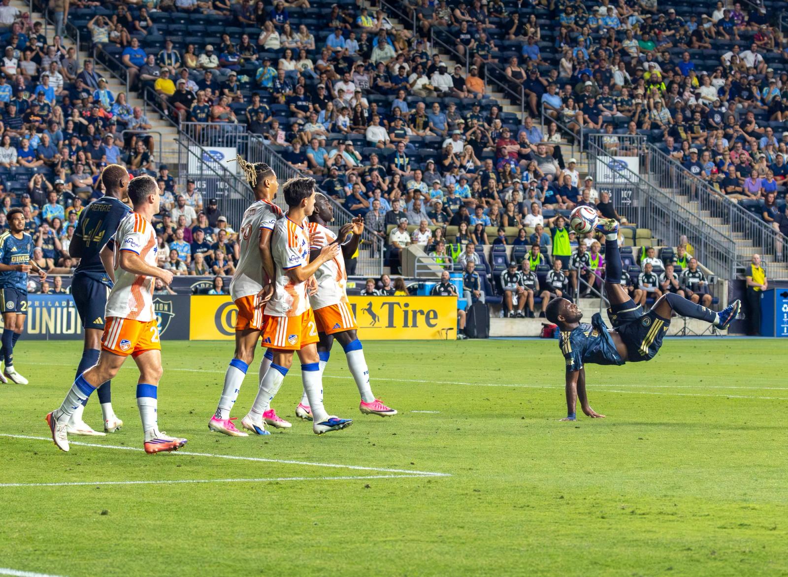 FC Cincinnati and Philadelphia Union midfield battle — Photo Credit: Samantha Diane/Undrafted