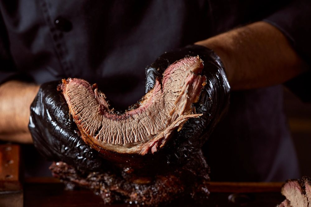 בריסקט מחייך