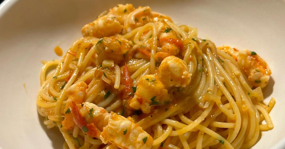 Tomato Miso Pasta with Shrimp | Cabagges.World