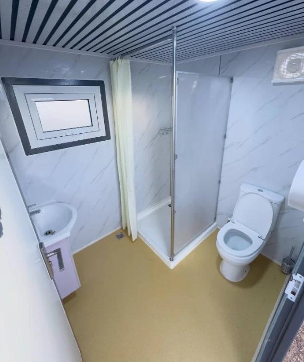 Flush Toilet
