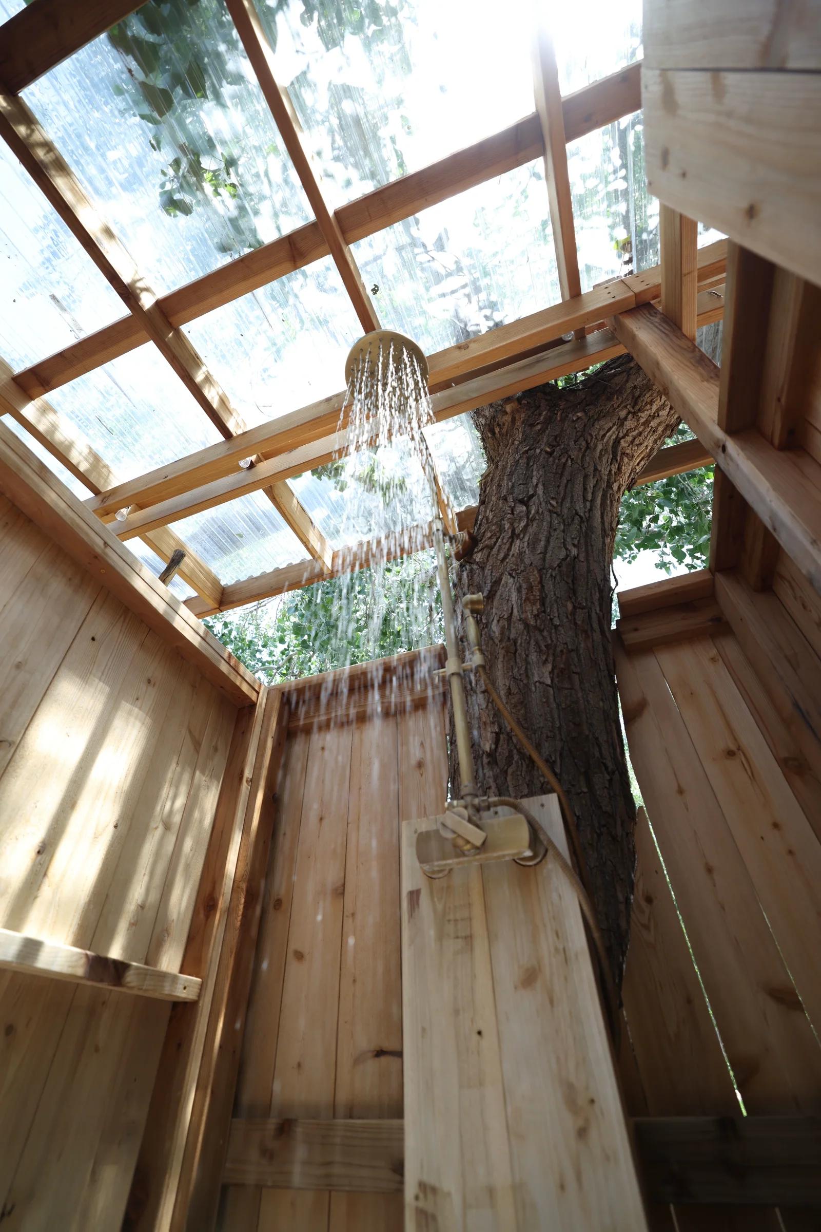 Communal Bathhouse