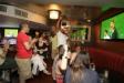 Un bar de Miami convierte Flagler Street en la fiesta callejera del Mundial