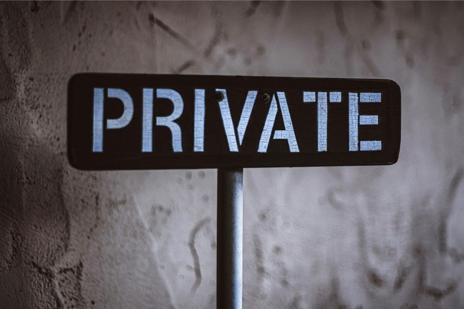 private-banner
