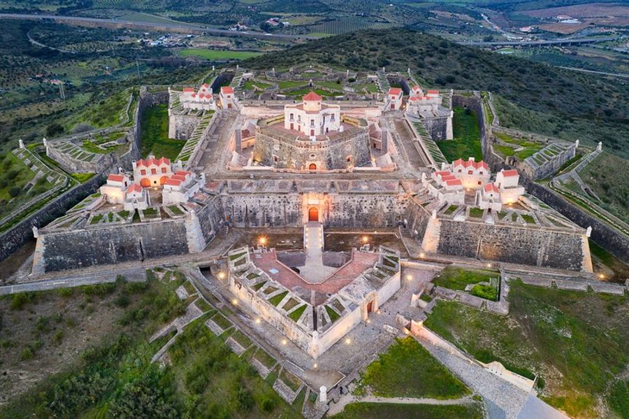 Vue aérienne de la forteresse d
