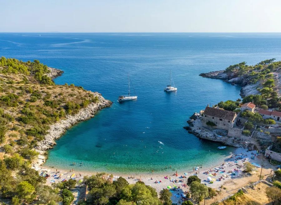 Vue aérienne de la plage de Dubovica