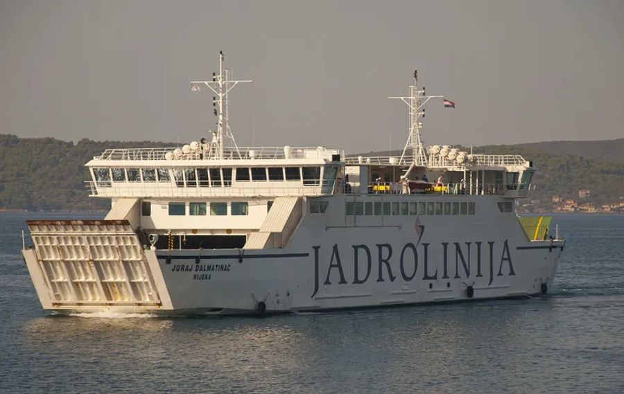 Un Ferry Jadrolinija pour se rendre à Hvar depuis Split