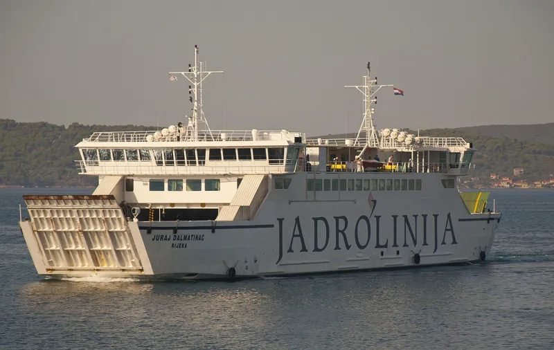 Un Ferry Jadrolinija pour se rendre à Hvar depuis Split
