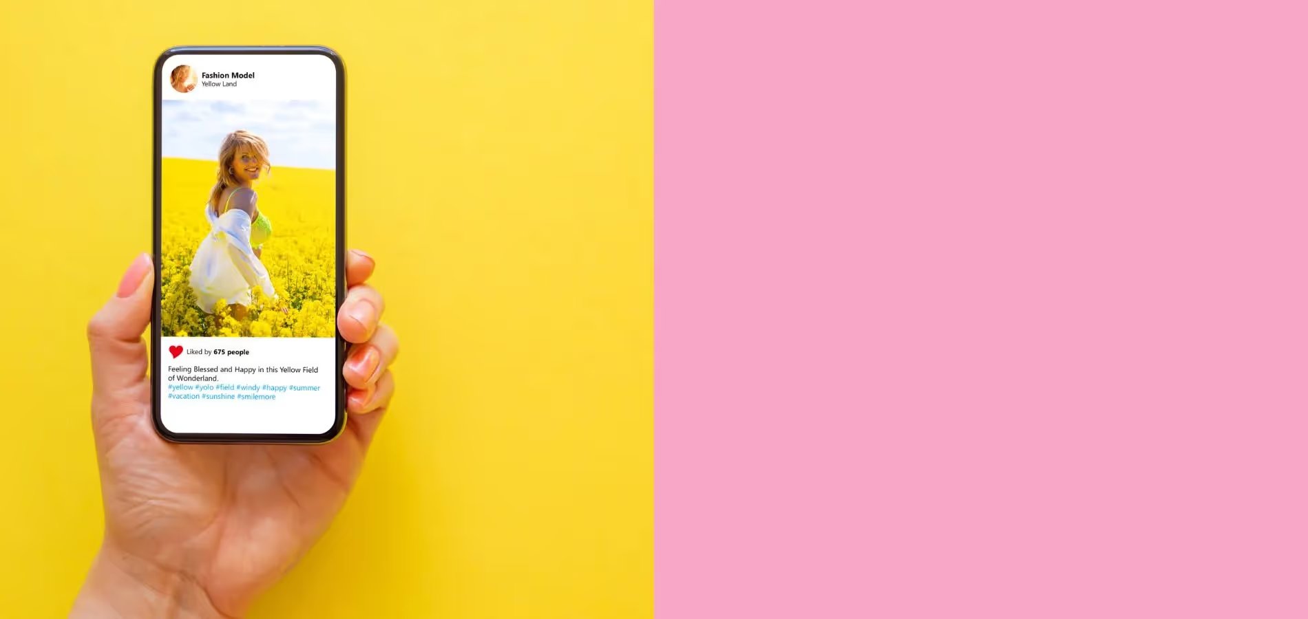 Une personne qui tient un smartphone sur un fond jaune et rose