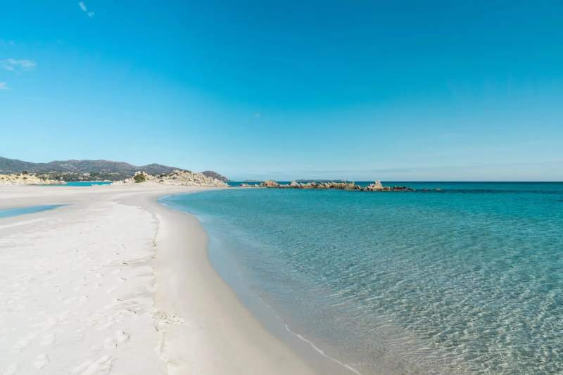La plage de Porto Giunco à Villasimius en Sardaigne