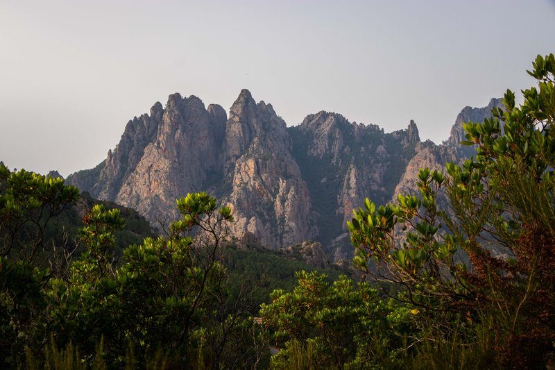 Les aiguilles de Bavella en Corse, une formation montagneuse spectaculaire au cœur de l