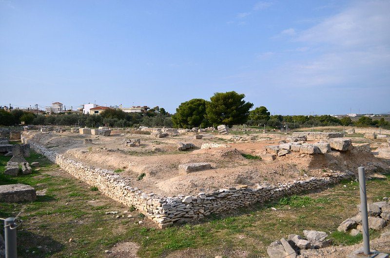 Ruines du temple de Poséidon à Isthmia, près de Corinthe, en Grèce.