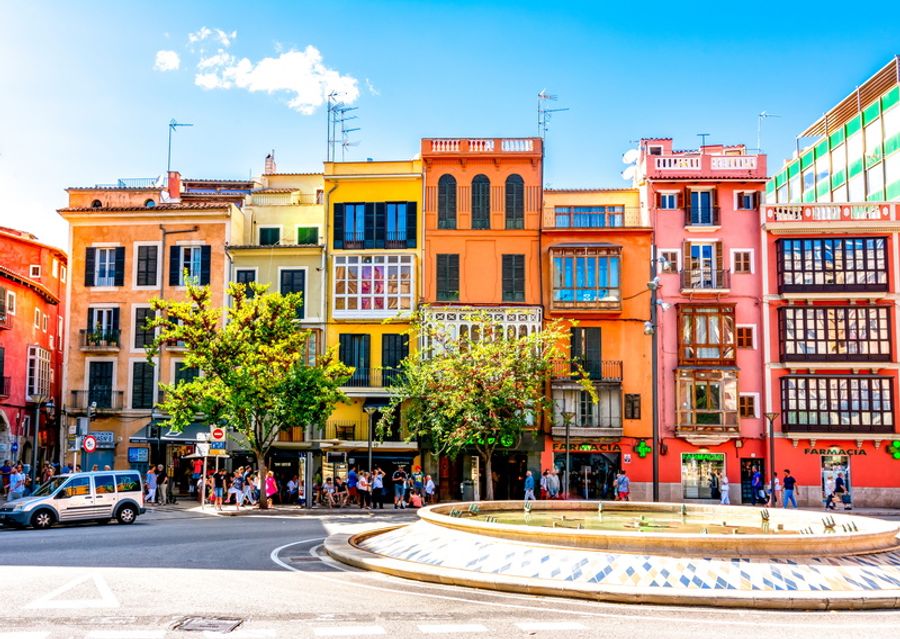 Bâtiments colorés dans le quartier de Santa Catalina à Palme de Majorque