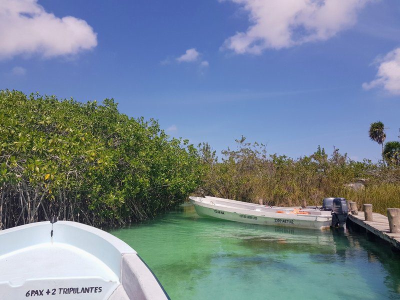Excursion en bateau sur les eaux cristallines de Sian Ka