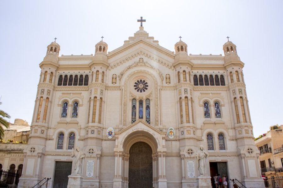 Façade de la cathédrale de Reggio de Calabre