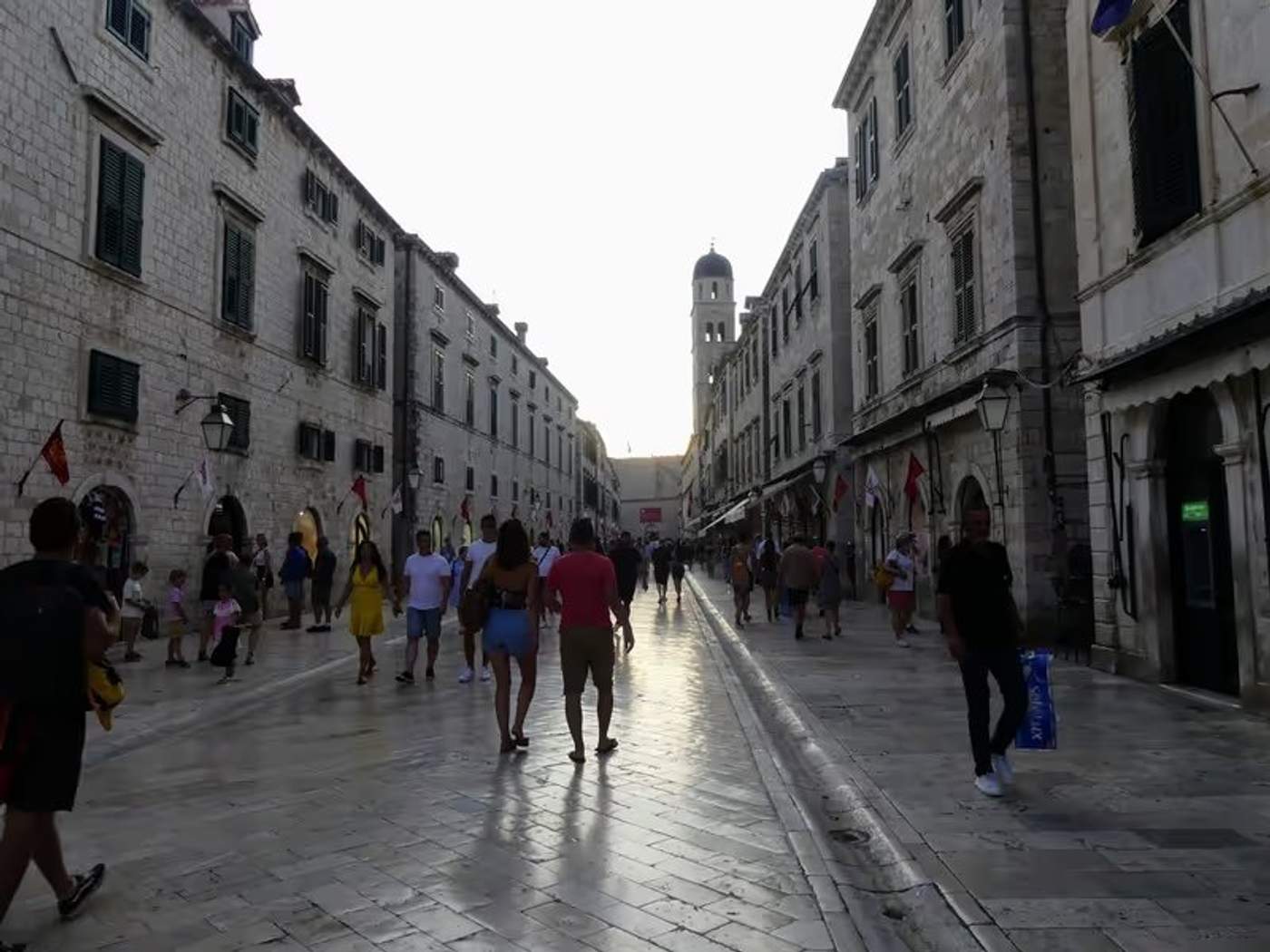 Dubrovnik · les remparts médiévaux et la mer Adriatique
