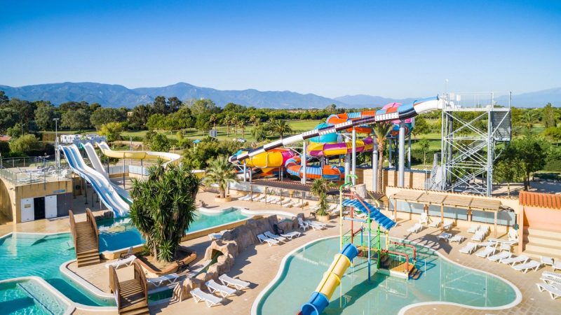 Piscines et toboggans au Camping Homair à Saint Cyprien