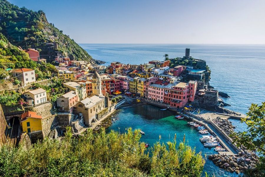 Vue sur les maisons colorées des Cinque Terre.