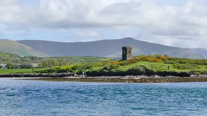 Une tour sur la péninsules de Dingle