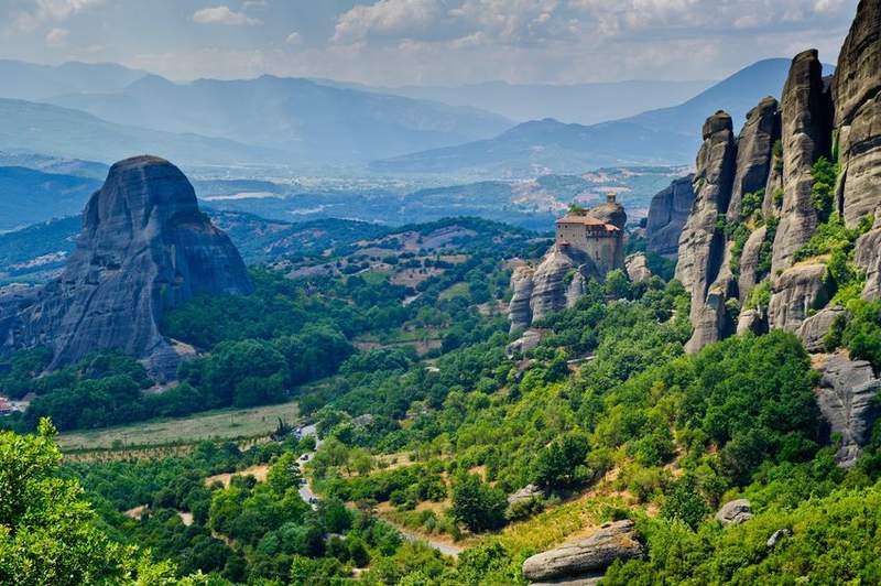 Vue panoramique sur un paysage montagneux