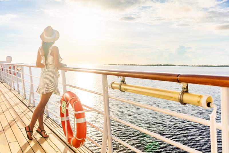 Une femme en croisière