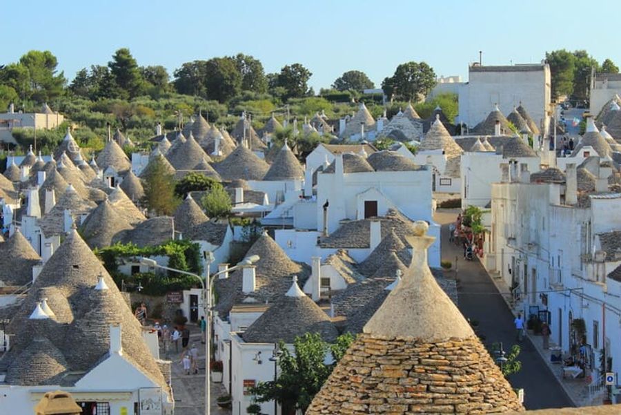 Vue panoramique sur les trulli d
