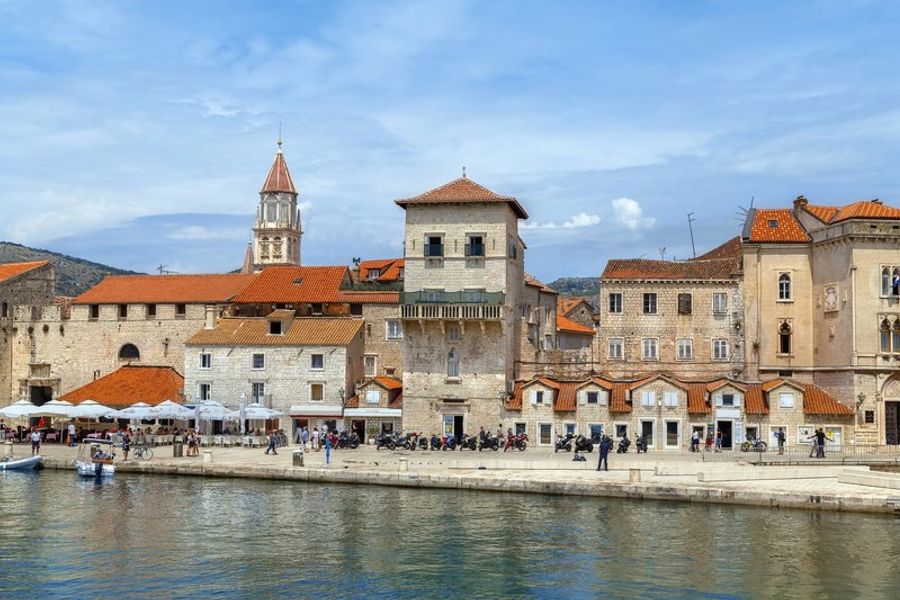 Vue du couvent Saint-Nicolas dans la vieille ville de Trogir, Croatie.