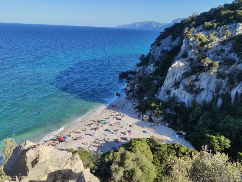Visite de la plage de Cala Fuili à Dorgali lors de notre road trip en Sardaigne
