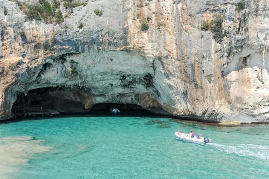 Visite en bateau des Grottes du Bue Marino