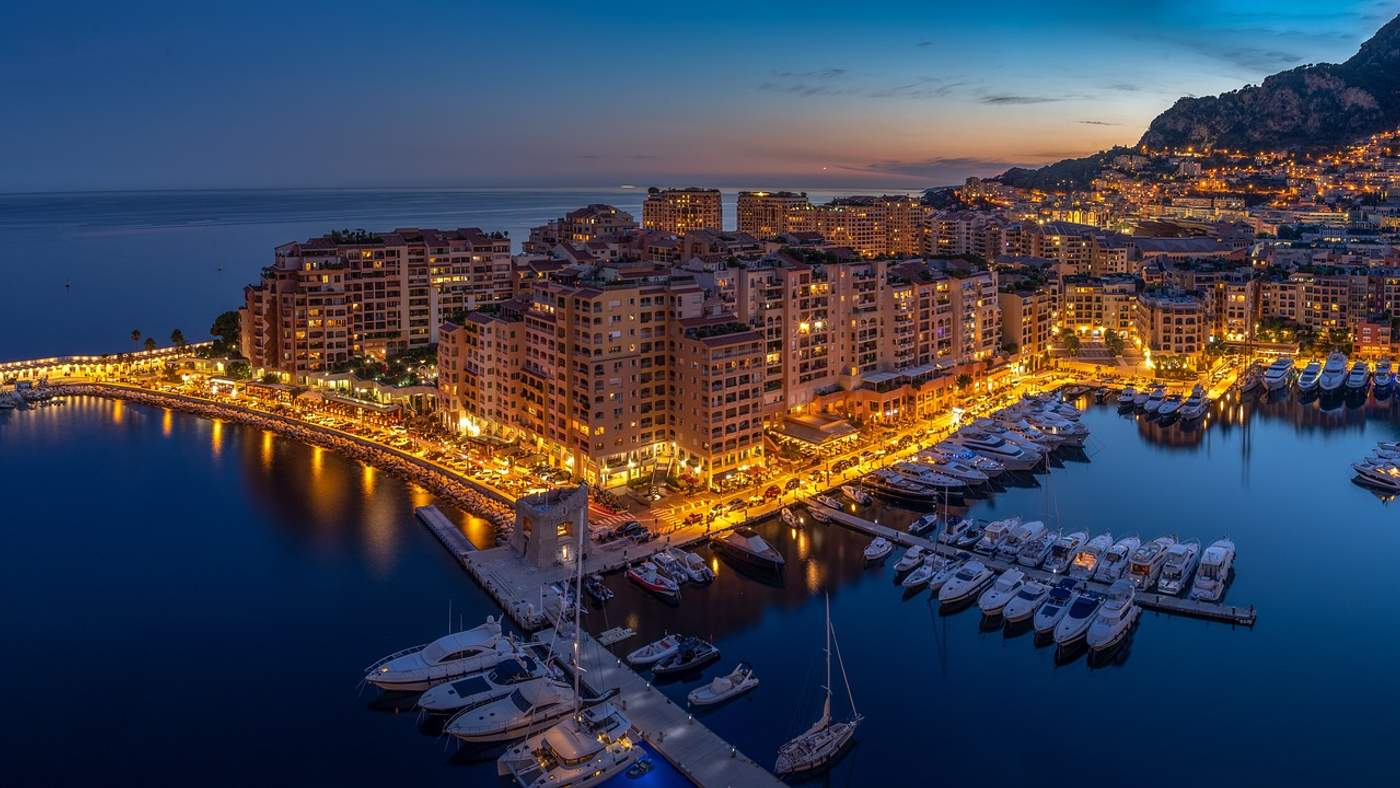 Une vue aérienne de Monaco