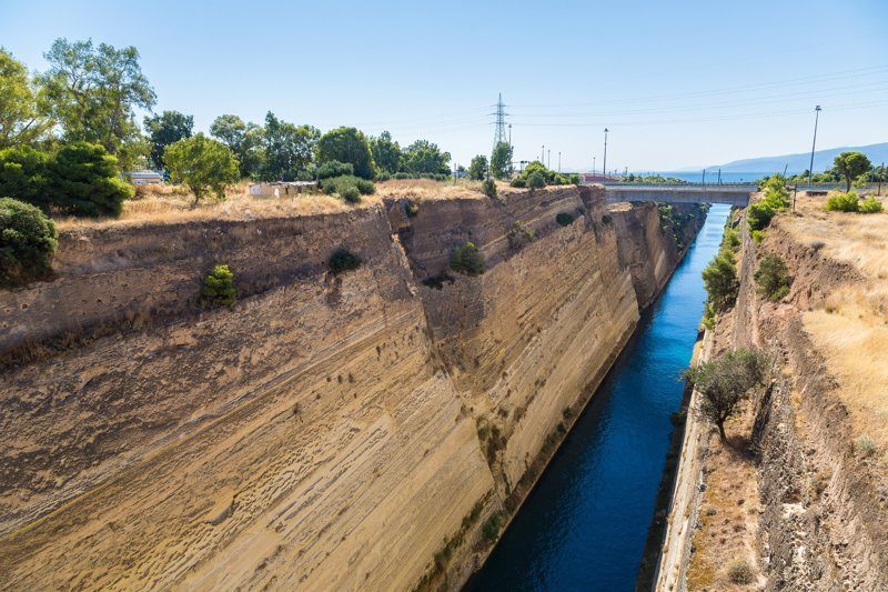 Le célèbre canal de Corinthe, une prouesse d
