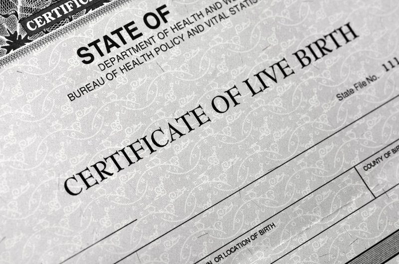 Certificat de naissance officiel émis par une autorité de santé publique d’un État.