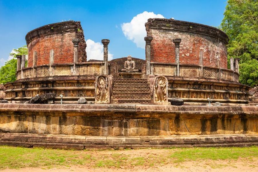 Vestiges anciens de la cité de Polonnaruwa, site archéologique classé au patrimoine mondial de l