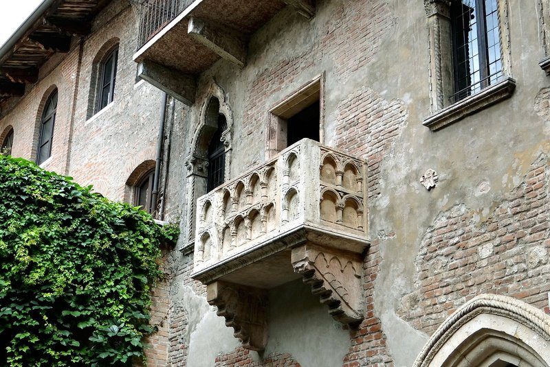 Le célèbre balcon de la maison de Juliette à Vérone, Italie.