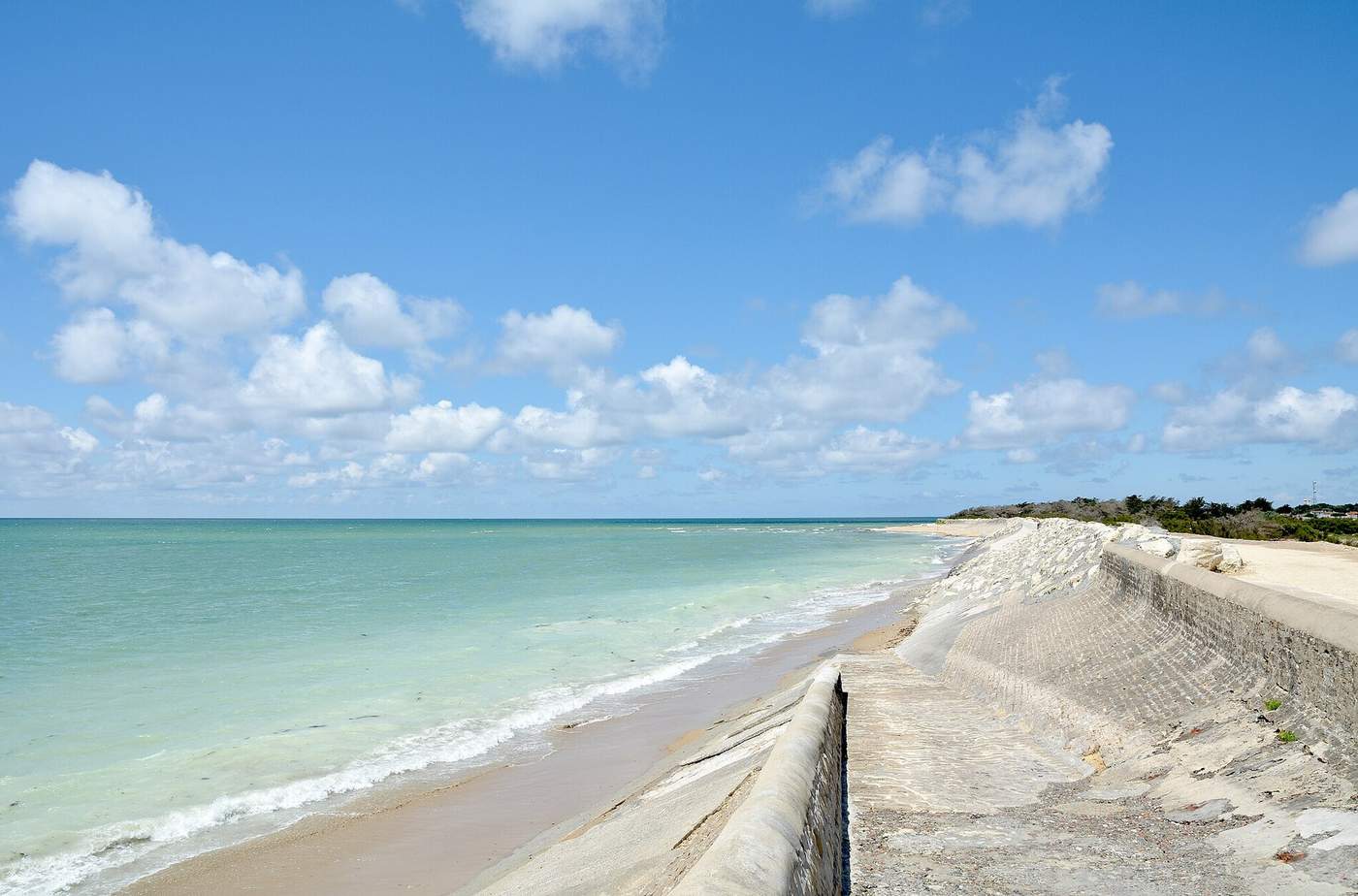 Les côte de l'ïle de Ré avec son sable blanc et eaux turquoises