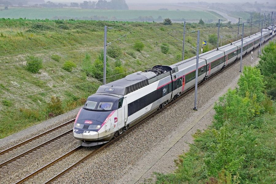 Un TGV en direction de Fréjus
