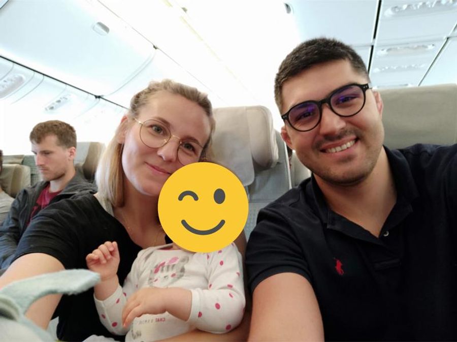 Nous dans un avion de la compagnie aérienne Emirates