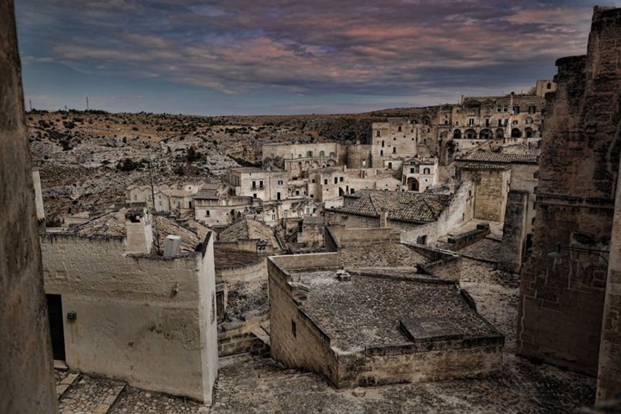 Vue crépusculaire des Sassi de Matera